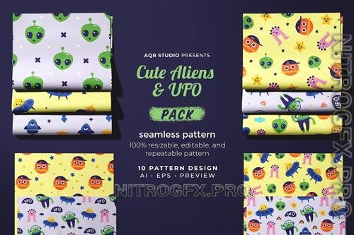 Cute Aliens and UFO - Seamless Pattern