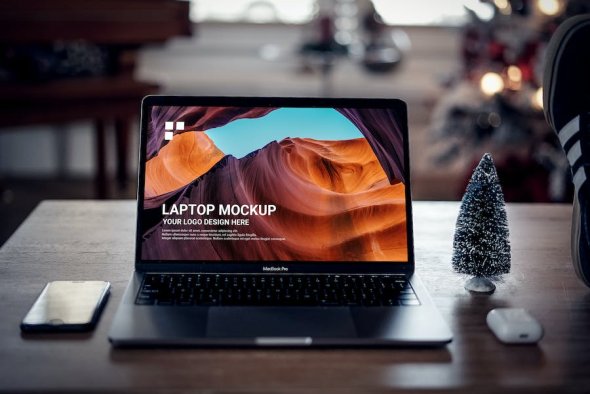Laptop Mockup - 635ANAC